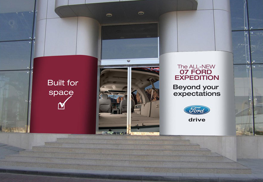 Ford Expedition Showroom Entrance